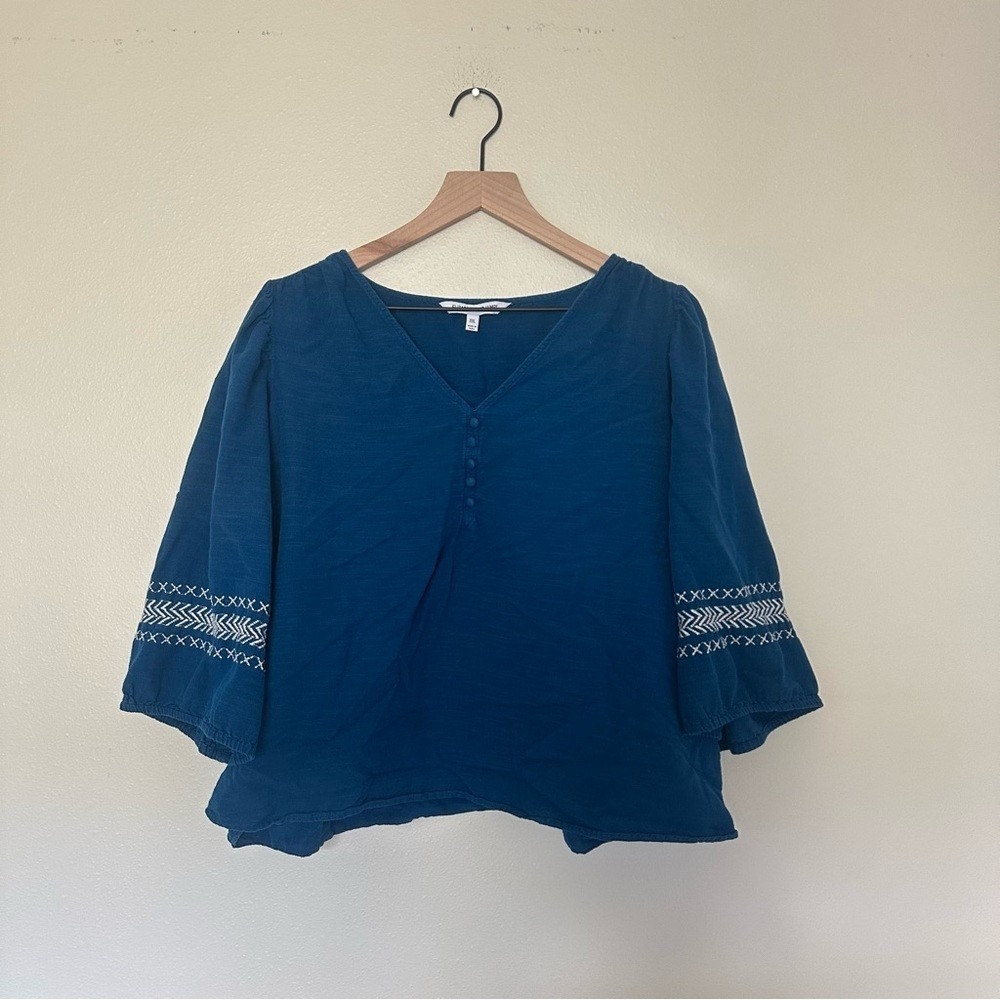 ELIZABETH and JAMES Boho Embroidered Dolman Sleeve Button‎ V-Neck